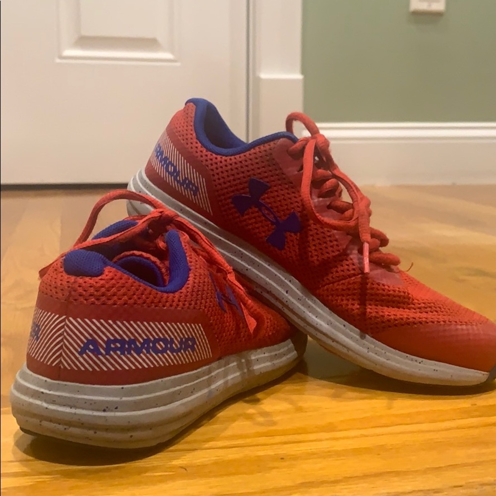 Boys UnderArmour Sneakers size 4 Youth